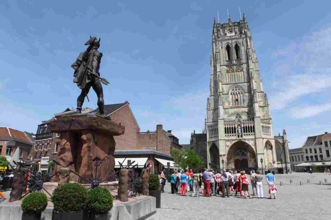 Herschaalde kopie van Ambiorix_basiliek_cor